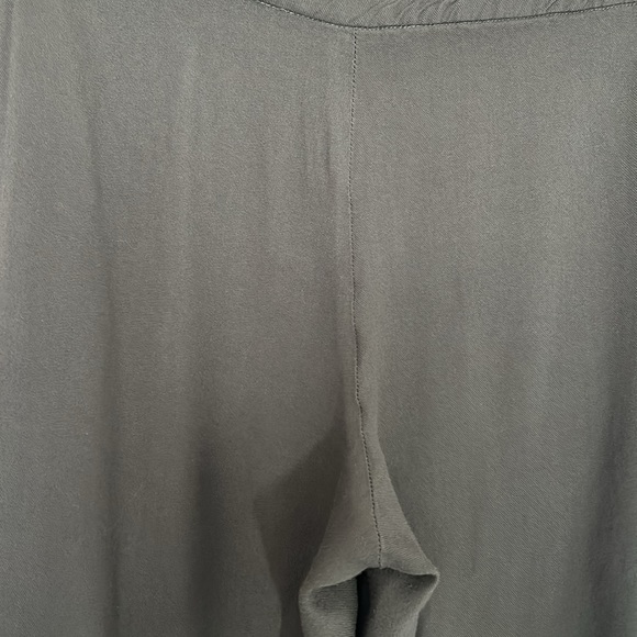 TALULA - ARITZIA jogger pants Los Feliz rayon dark grey pockets size medium - Picture 8 of 9
